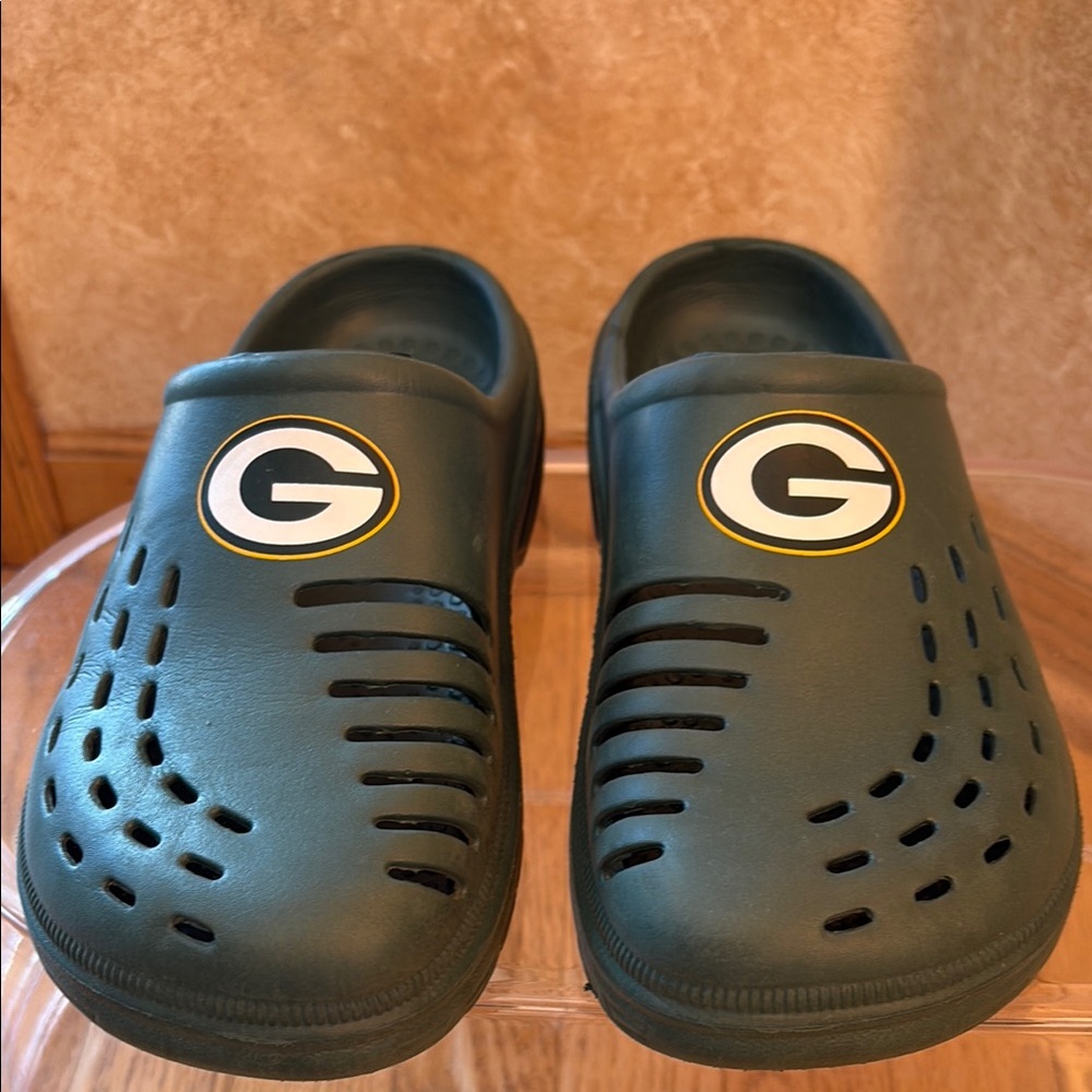 FOCO Green Bay Packers Men's Solid Clogs Sz: 7/8 EUC